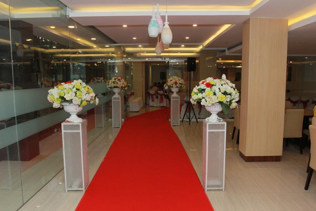 Mars City Hotel Denpasar  Exterior photo