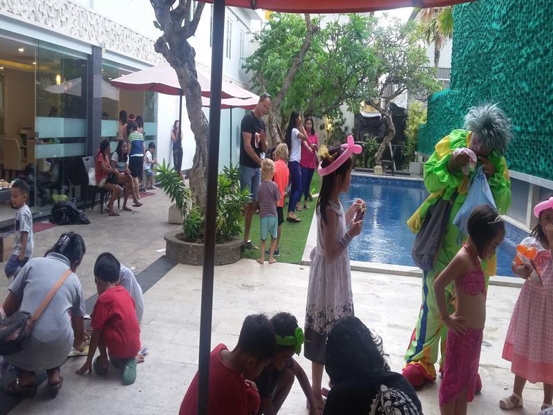 Mars City Hotel Denpasar  Exterior photo