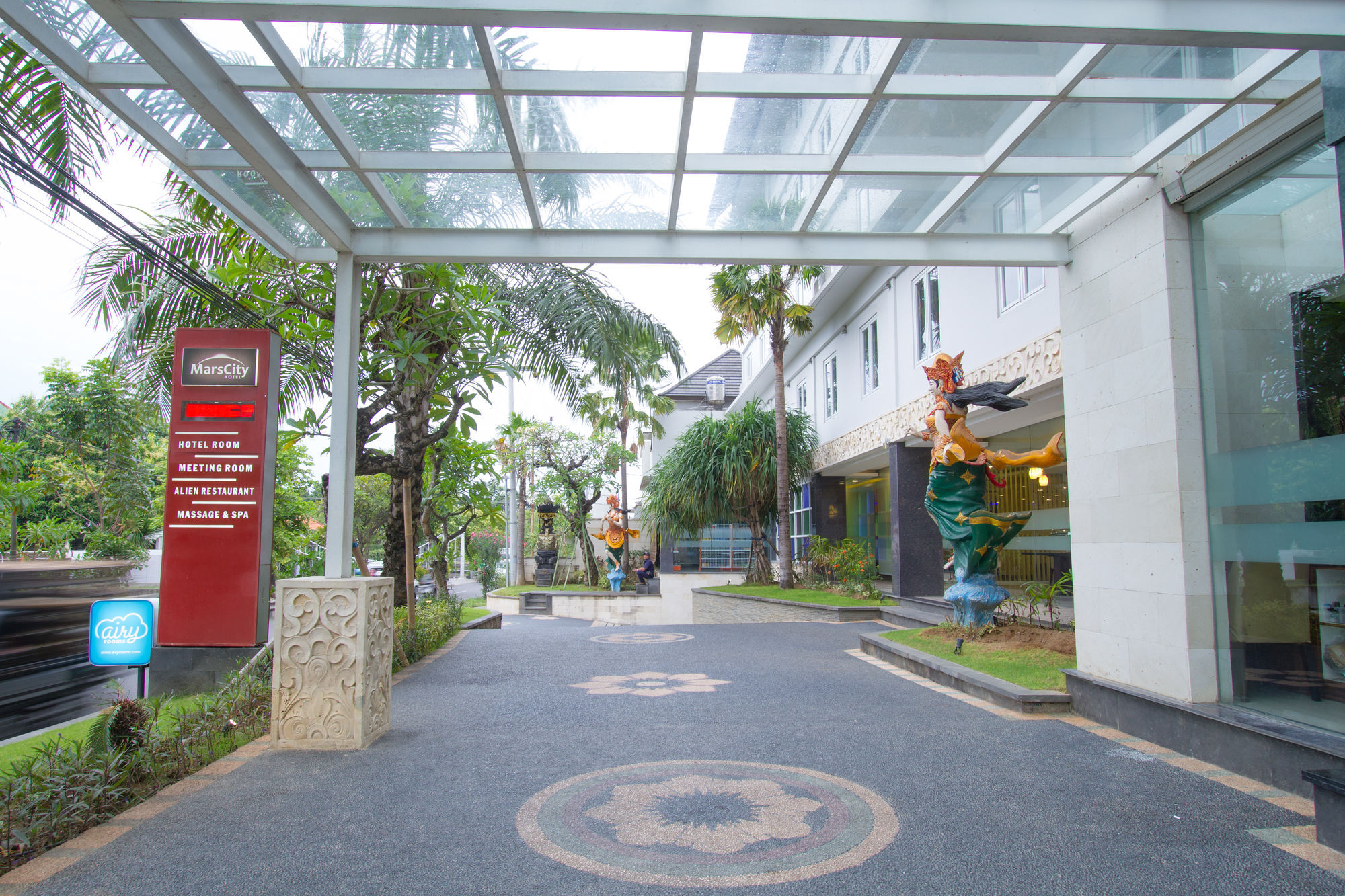 Mars City Hotel Denpasar  Exterior photo